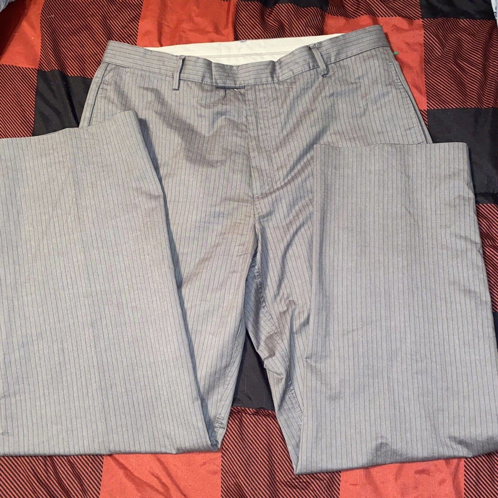 Calvin Klein Mens Dress Pants 34x30 Grey Stripped %100 Cotton